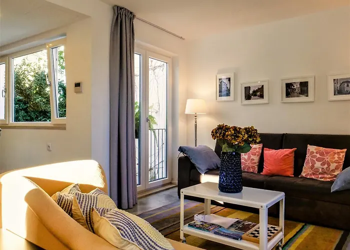Apartments Uppe Villa